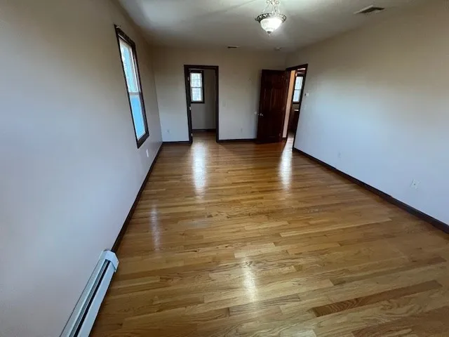 $2,800 | 1657 Meridian Street, Unit 1, Fall River, MA 02720