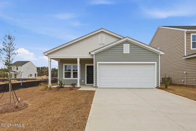 $319,900 | 54 Concourse Drive, Ridgeland, SC 29936