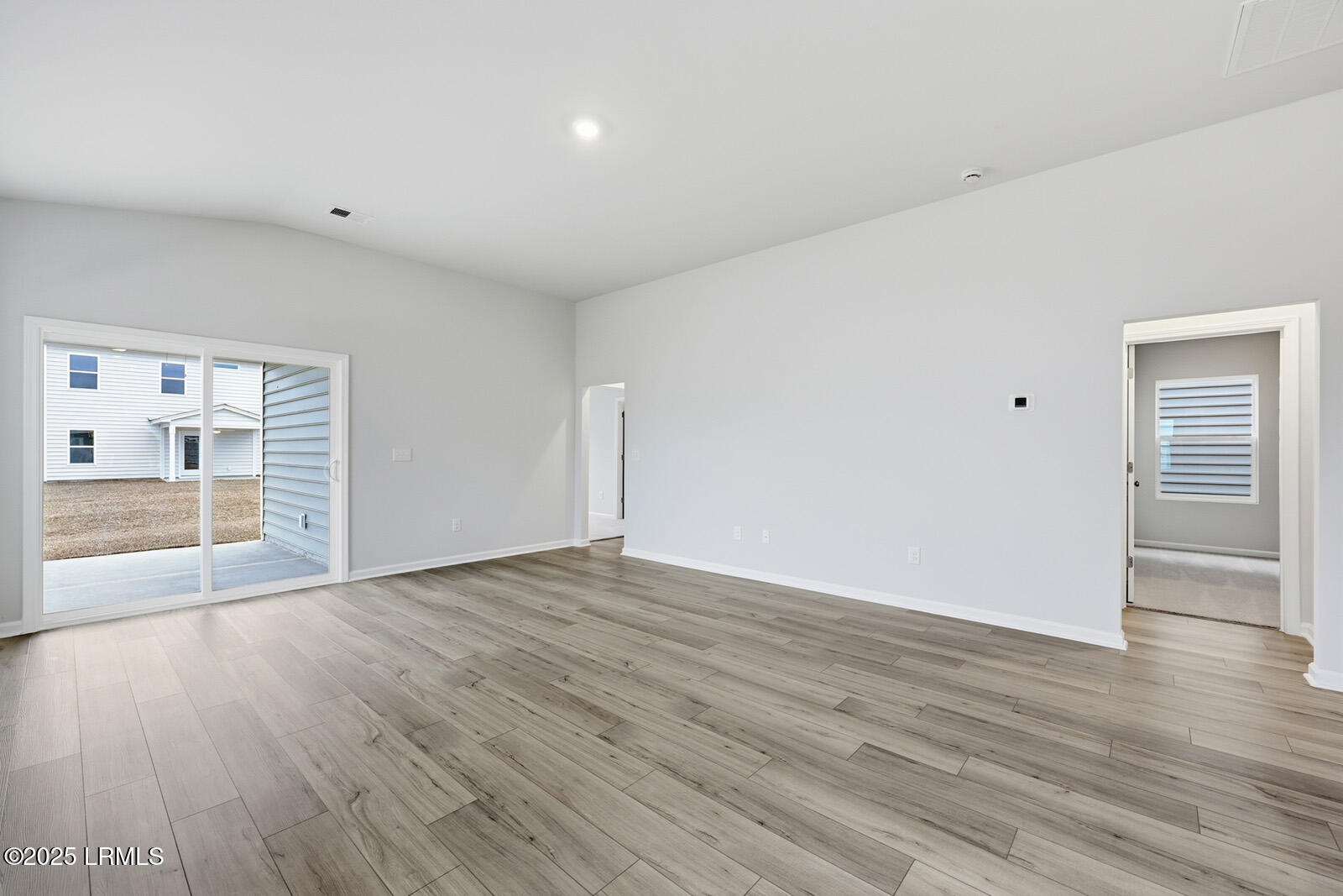 54 Concourse Drive Ridgeland, SC 29936 - Photo 13 of 25 Living Space