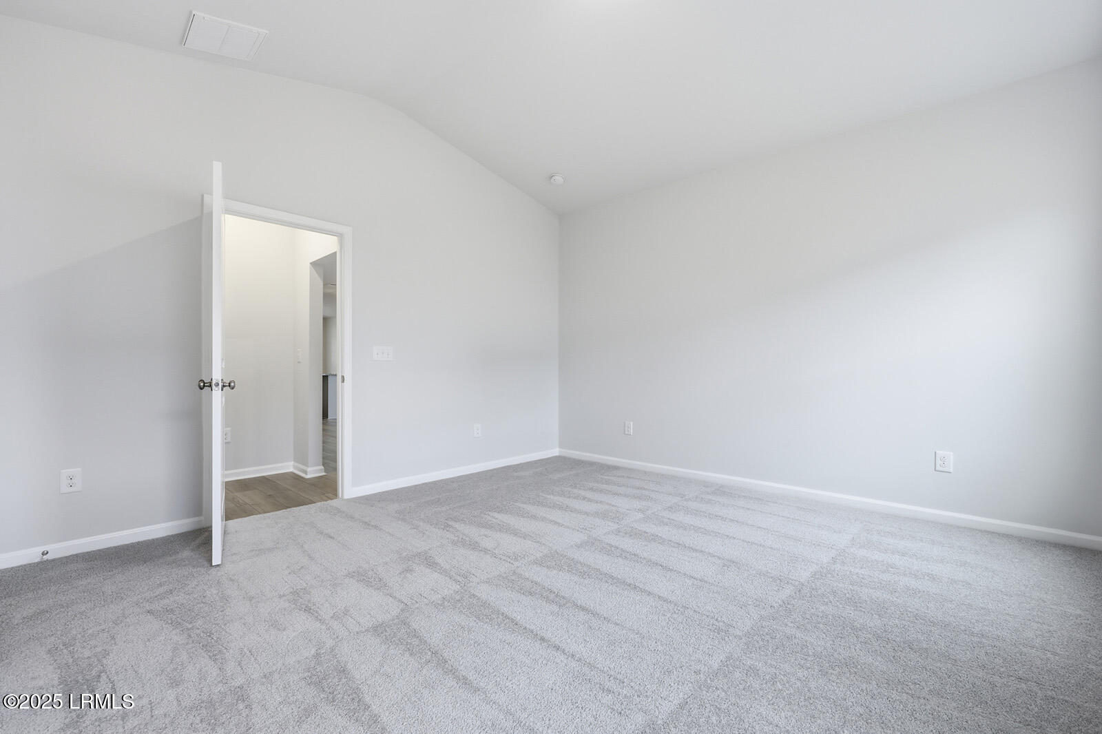 54 Concourse Drive Ridgeland, SC 29936 - Photo 16 of 25 Primary Bedroom