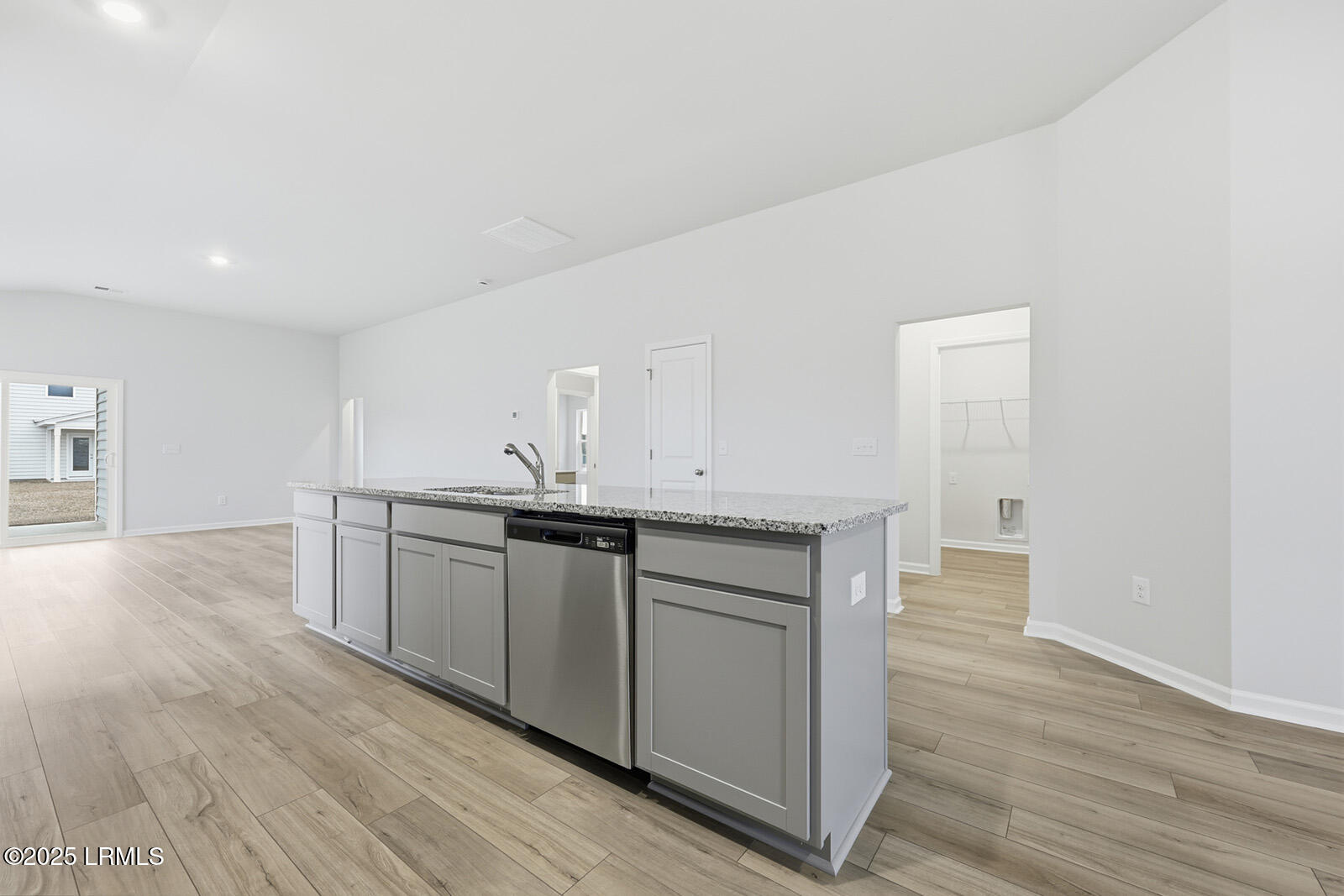 54 Concourse Drive Ridgeland, SC 29936 - Photo 5 of 25 Kitchen