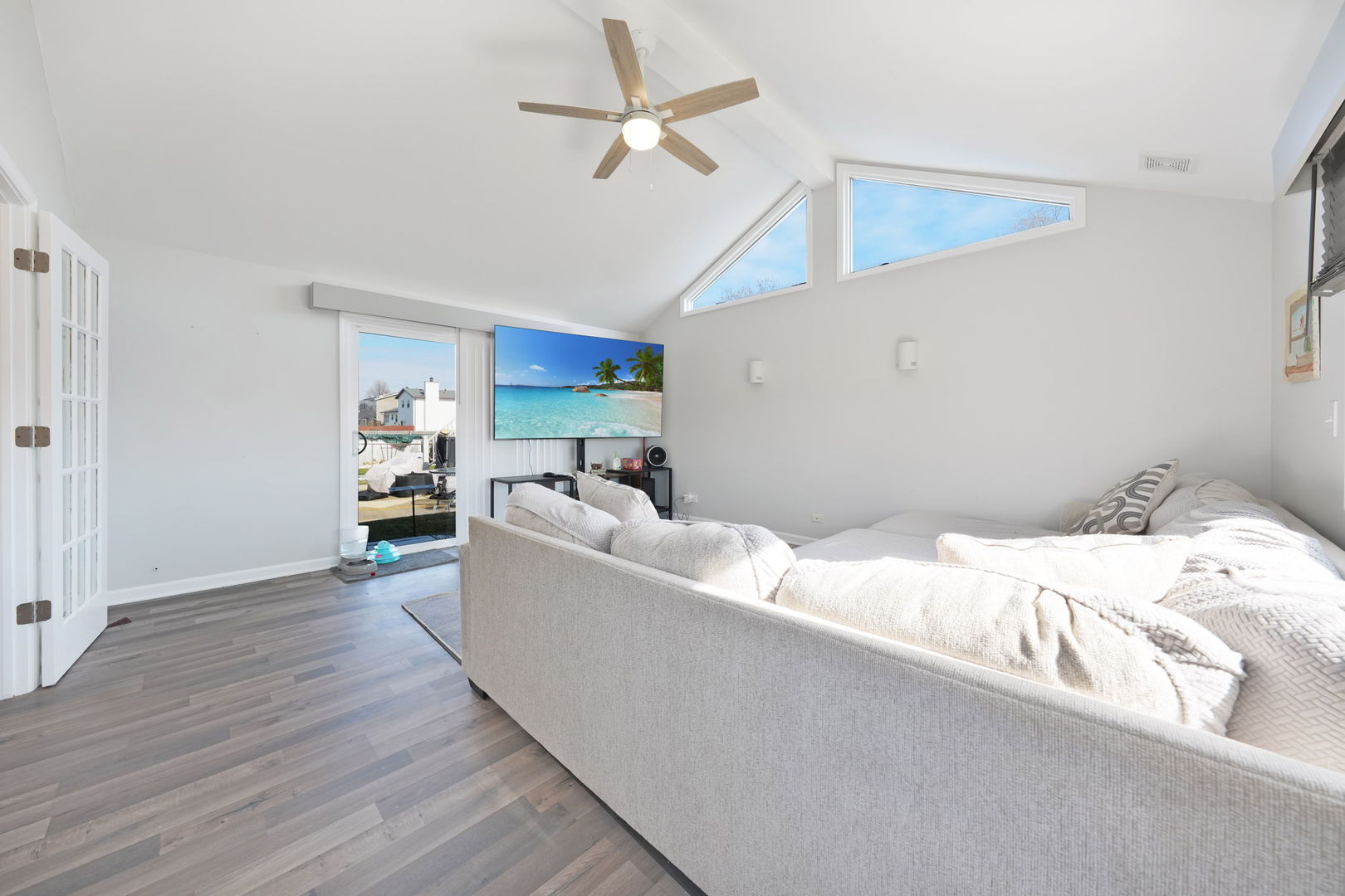 565 Edgebrook Court Carol Stream, IL 60188 - Photo 7 of 23