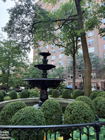 $699,000 | 2 Horatio Street, Unit 4B | West Village