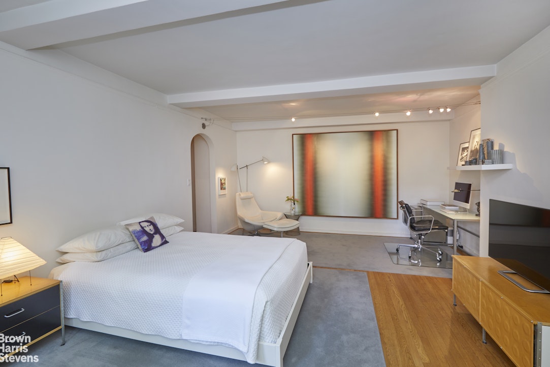 2 Horatio Street, Unit 4B Manhattan, NY 10014 - Photo 2 of 13