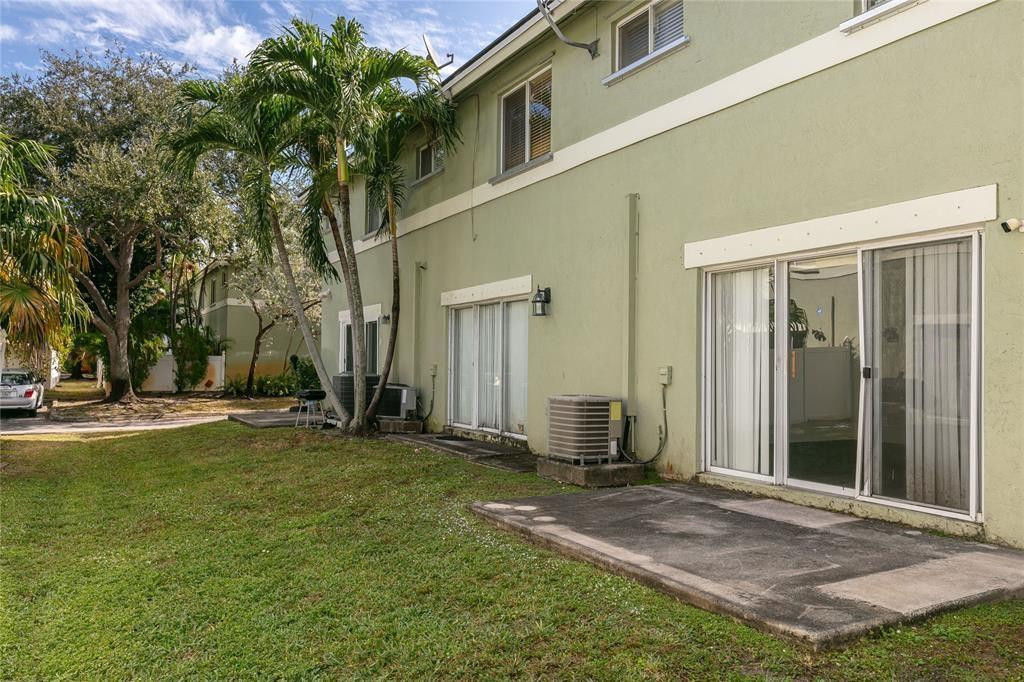 159 Hidden Ct Road, Unit I49 Hollywood, FL 33023 - Photo 16 of 21 Photo 16
