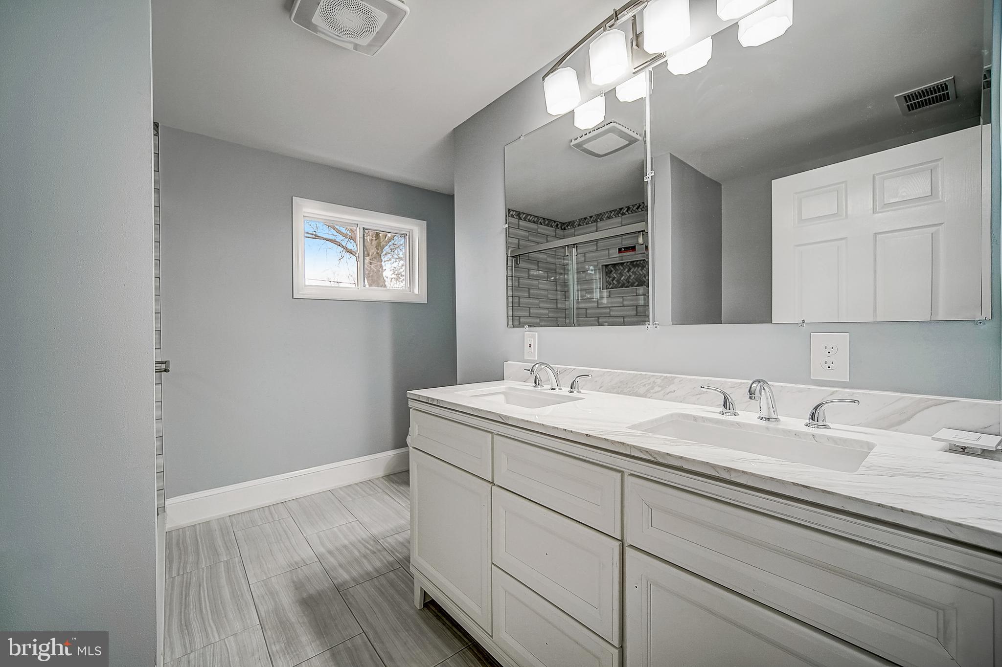 1476 Kuser Road Hamilton, NJ 08619 - Photo 16 of 31