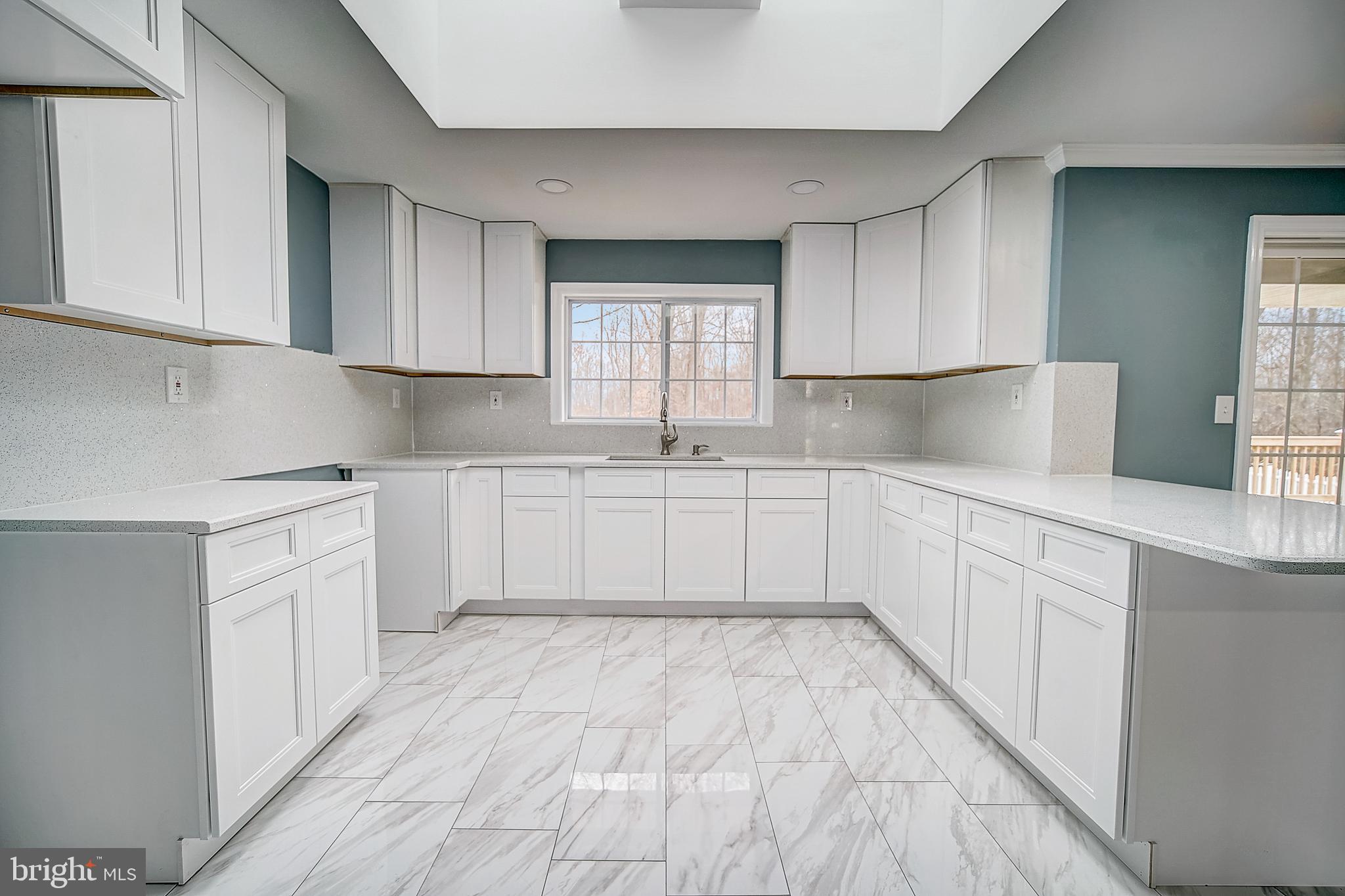 1476 Kuser Road Hamilton, NJ 08619 - Photo 7 of 31