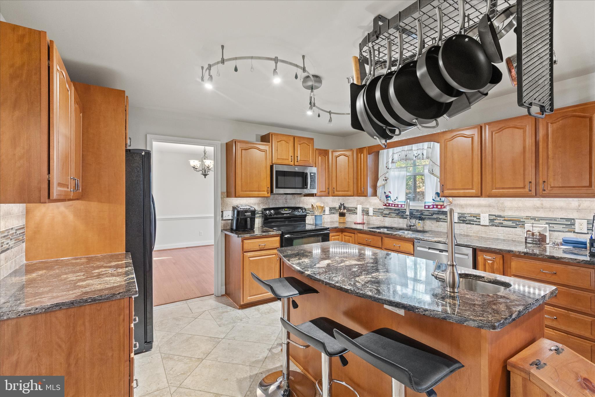 27245 Cat Creek Road Mechanicsville, MD 20659 - Photo 5 of 90 Kitchen Island View