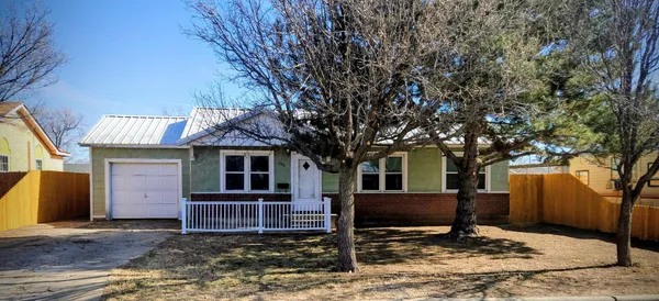 $185,000 | 206 Cherry Avenue, Dumas, TX 79029