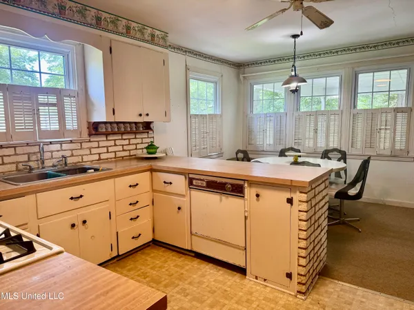 $98,500 | 125 Sycamore Drive, Ferriday, LA 71334