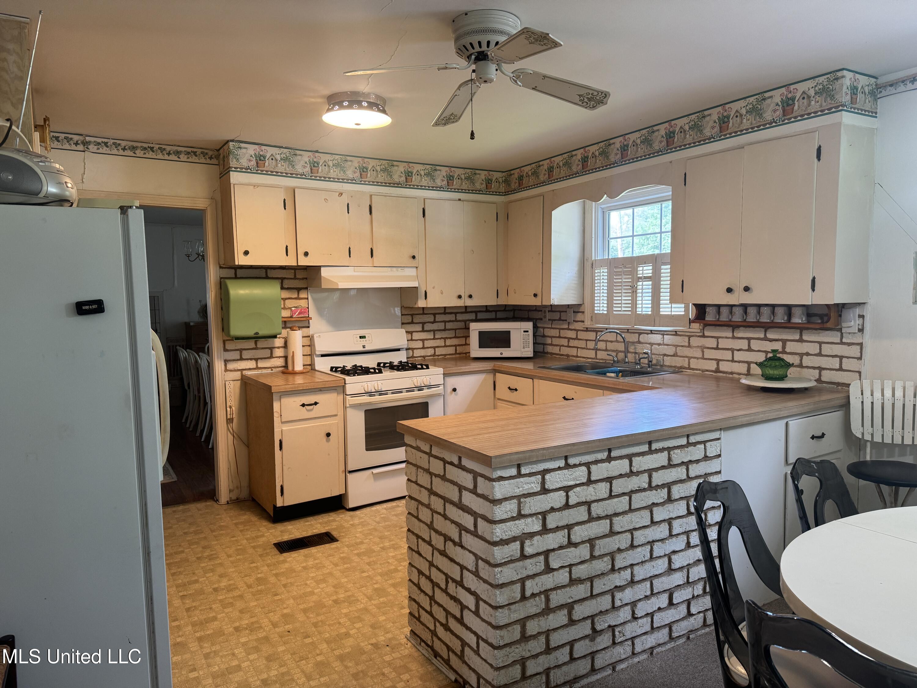 125 Sycamore Drive Ferriday, LA 71334 - Photo 8 of 44 IMG_3754