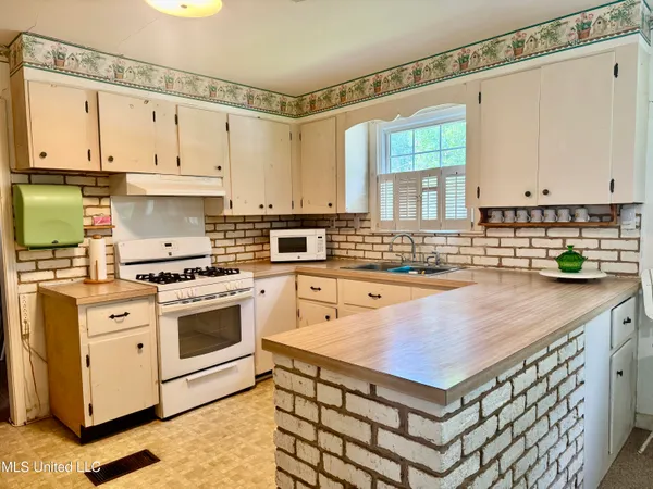 $98,500 | 125 Sycamore Drive, Ferriday, LA 71334