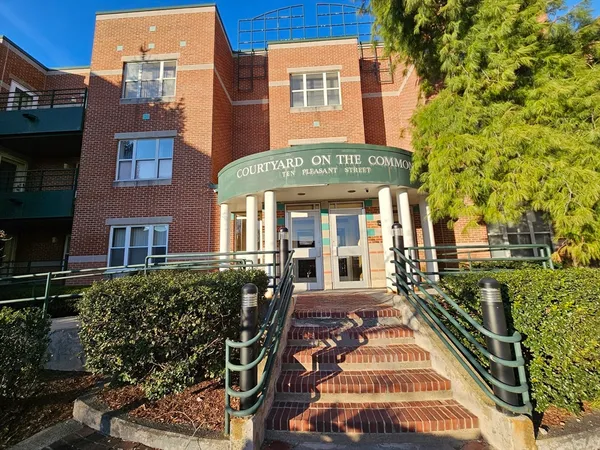 $299,000 | 10 Pleasant Street, Unit 115, Lynn, MA 01902