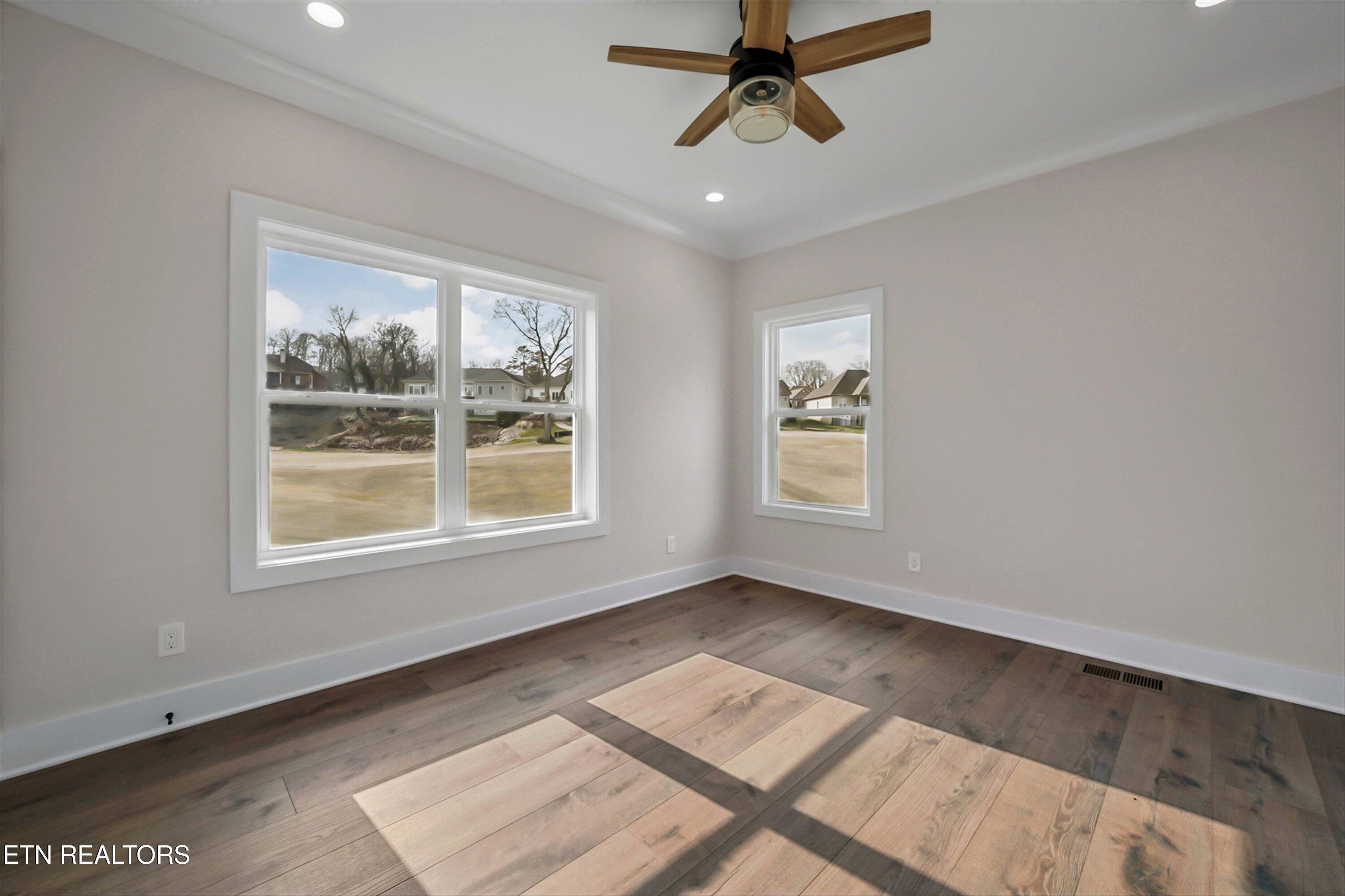 216 Tooweka Lane Loudon, TN 37774 - Photo 24 of 54 12216 Tooweka Ln 19