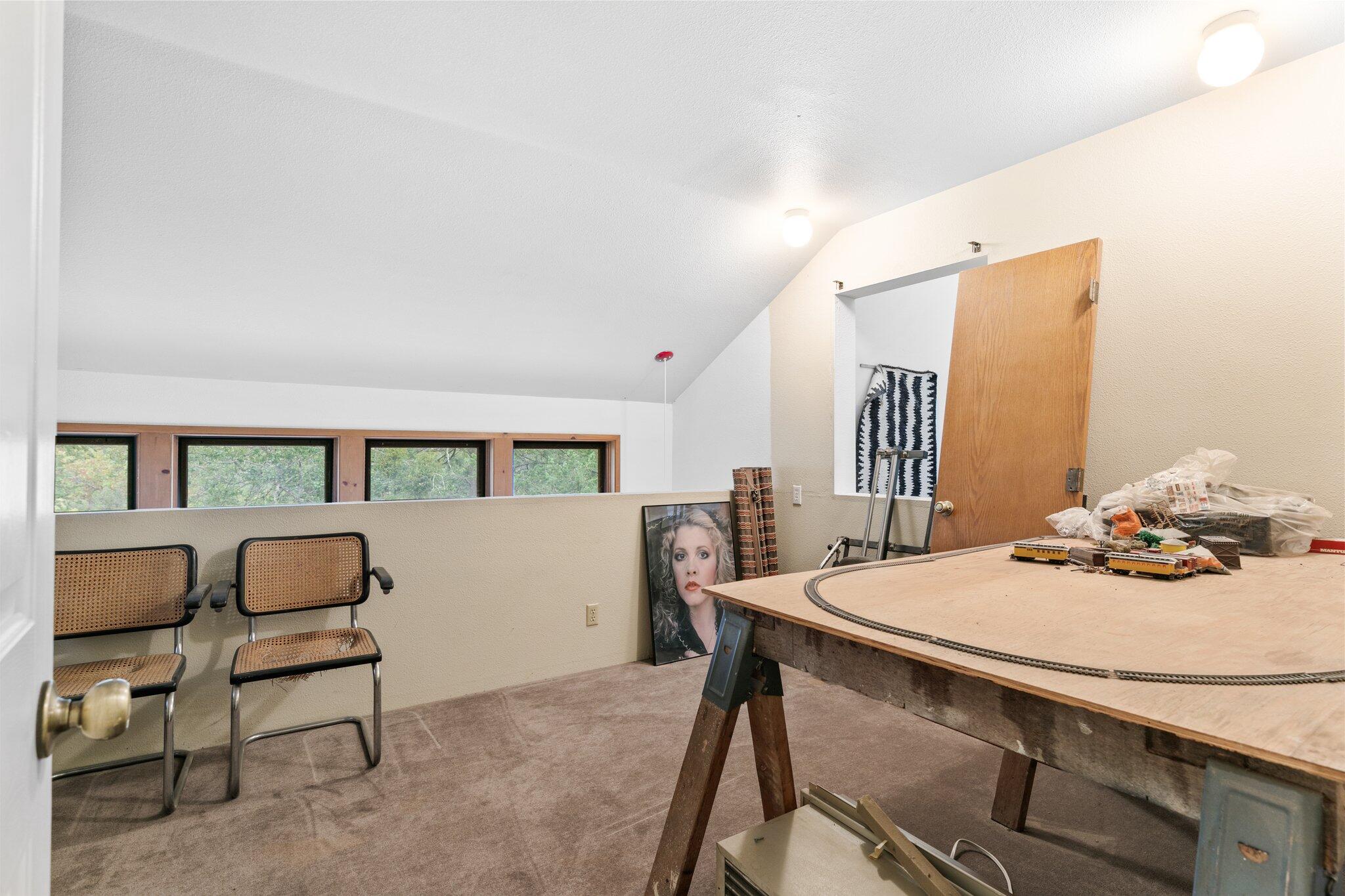 8025 Rapp Lane Talent, OR 97540 - Photo 23 of 40 23-web-or-mls-IMGM1510