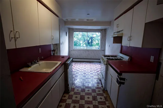 $599,000 | 292 Westside Avenue, Freeport, NY 11520