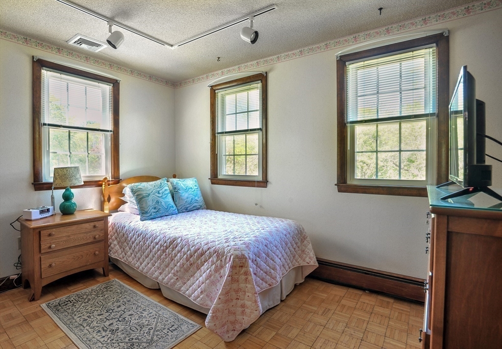 6 Presidents Road Hingham, MA 02043 - Photo 22 of 27