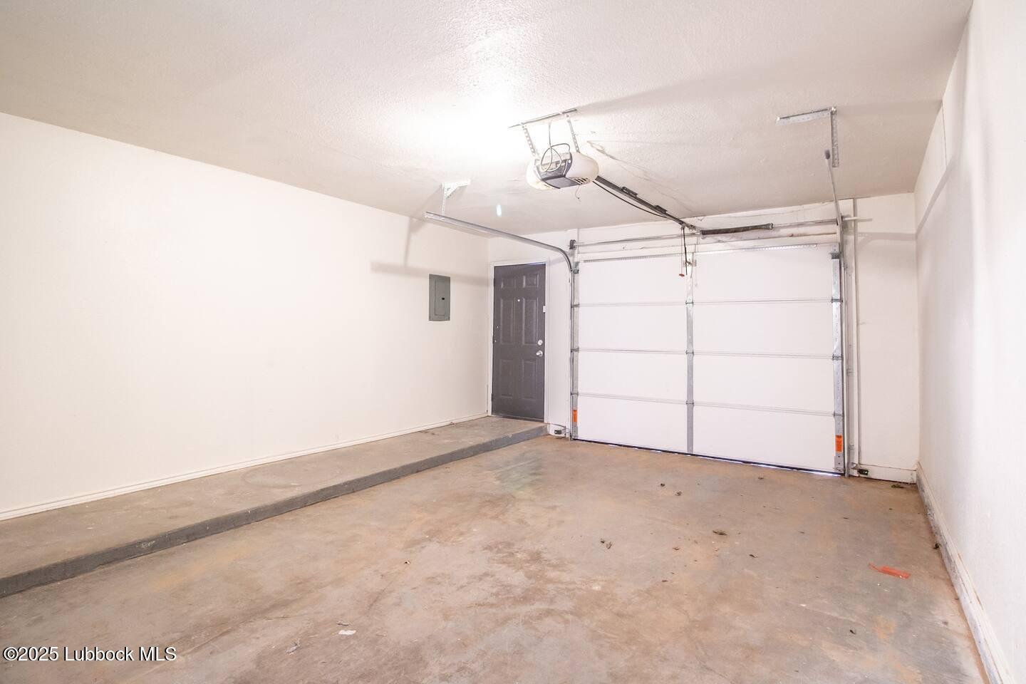 5806 6th Street, Unit B Lubbock, TX 79416 - Photo 23 of 45 a view of a garage