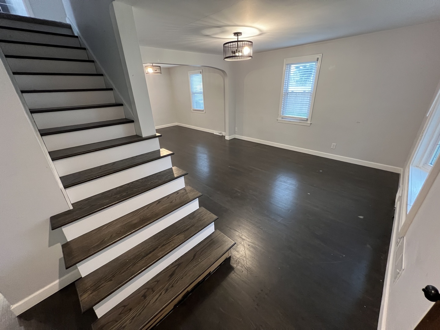 17 North Iowa Avenue Addison, IL 60101 - Photo 4 of 40