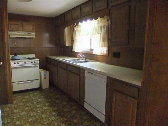 2913 Mitchell Road Bedford, IN 47421 - Photo 3 of 13 Gallery Image 3