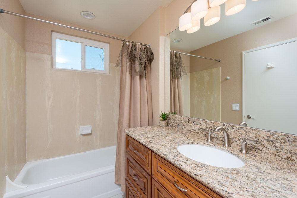 623 Amigos Road Ramona, CA 92065 - Photo 7 of 18 Hall Bathroom