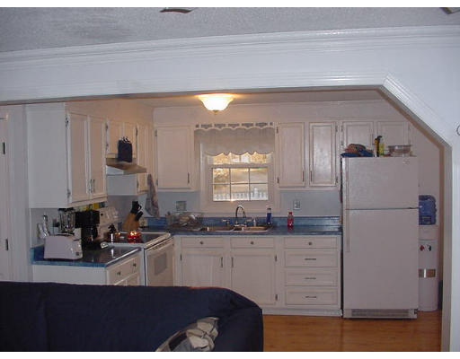 22 Narrows Road Freetown, MA 02702 - Photo 6 of 13 Gallery Image 6