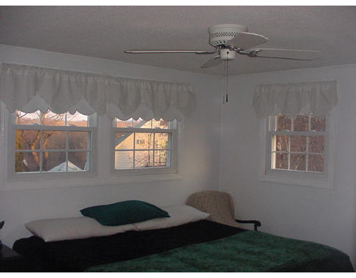 22 Narrows Road Freetown, MA 02702 - Photo 10 of 13 Gallery Image 10