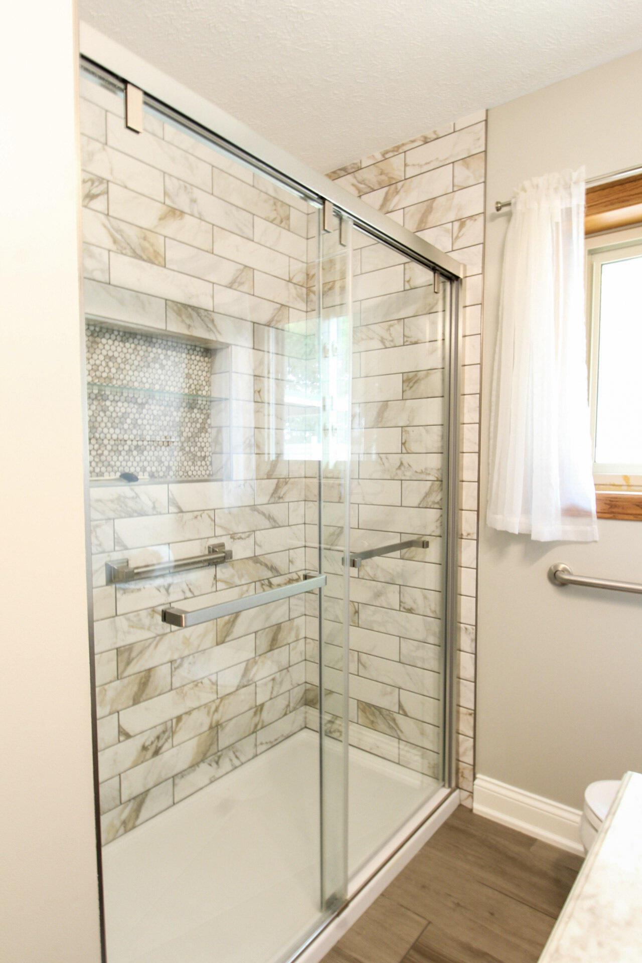 10680 Lancaster-Circleville Road Southwest Amanda, OH 43102 - Photo 15 of 36 2nd Full Bathroom