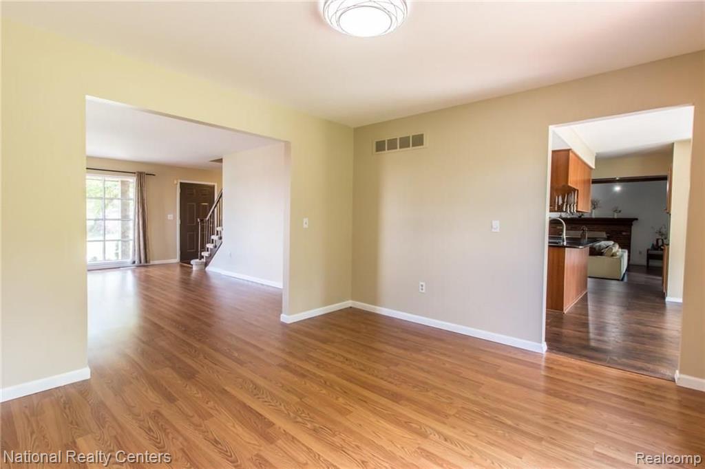 752 Lion Street Rochester Hills, MI 48307 - Photo 8 of 24