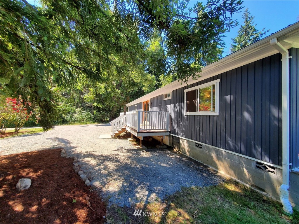 21505 President Point Road Northeast Kingston, WA 98346 - Photo 1 of 28 Gallery Image 1