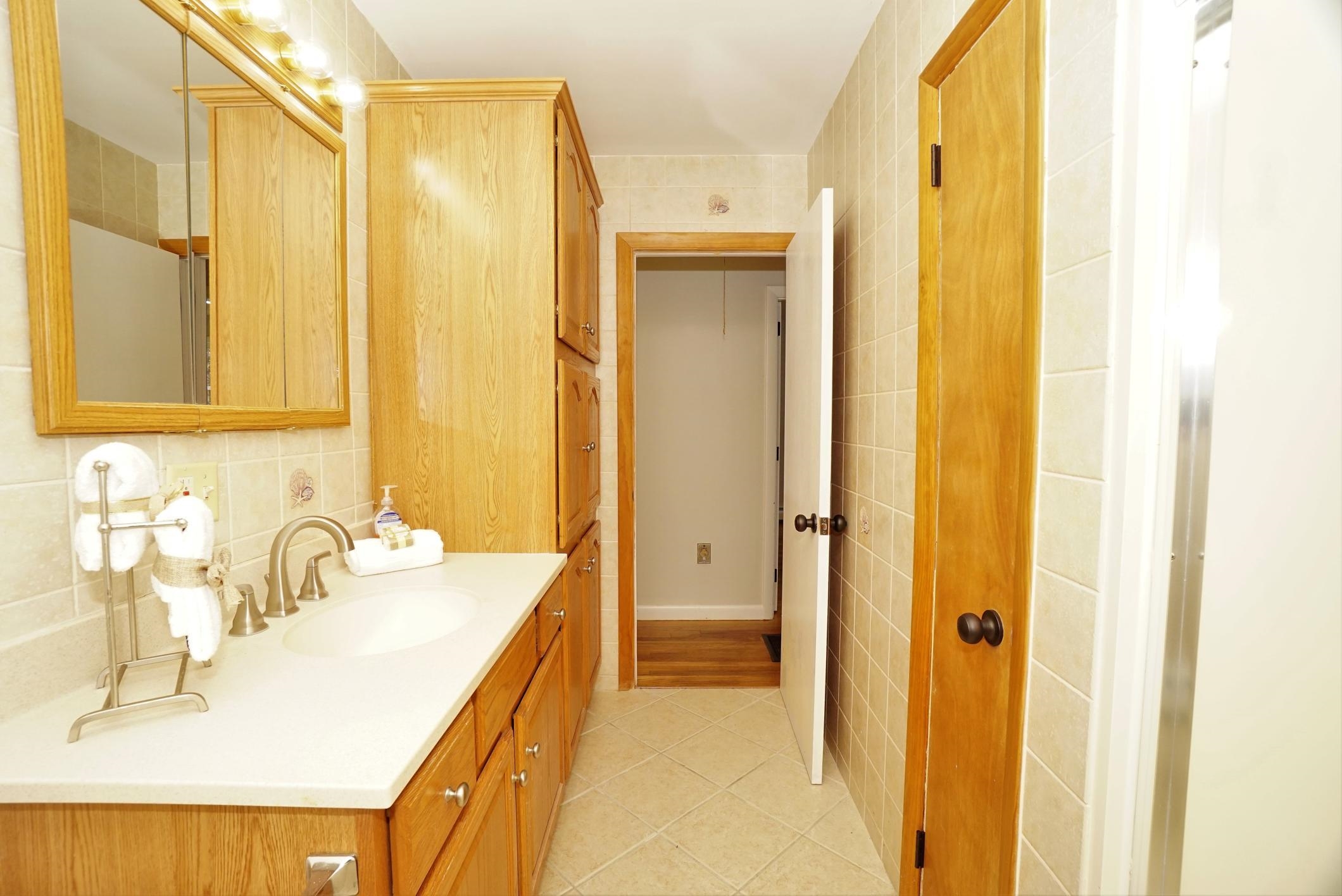 30 Parmenter Road Londonderry, NH 03053 - Photo 18 of 35 Gallery Image 18