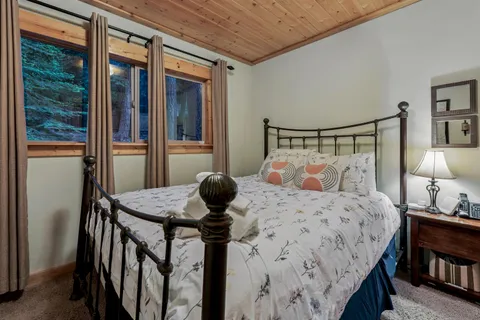 $950,000 | 1133 Regency Way, Tahoe Vista, CA 96148