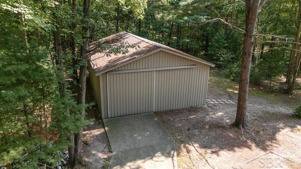 201 East Price Road Midland, MI 48642 - Photo 28 of 33 50155794-f334039f-1aa9-435d-a2a0-b8c1c53e5556.JPG