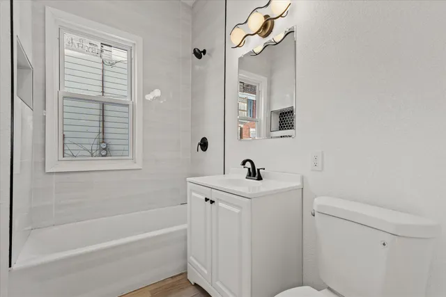 $235,000 | 2622 West Vine Street, Unit 2624, Milwaukee, WI 53205