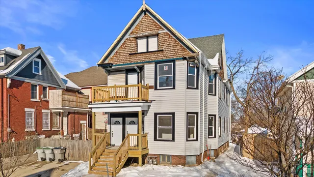 $235,000 | 2622 West Vine Street, Unit 2624, Milwaukee, WI 53205