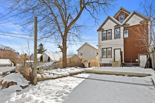 $235,000 | 2622 West Vine Street, Unit 2624, Milwaukee, WI 53205