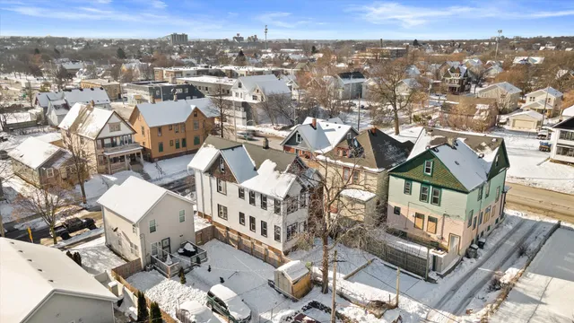 $235,000 | 2622 West Vine Street, Unit 2624, Milwaukee, WI 53205