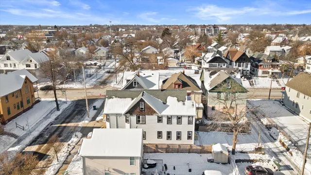 $235,000 | 2622 West Vine Street, Unit 2624, Milwaukee, WI 53205