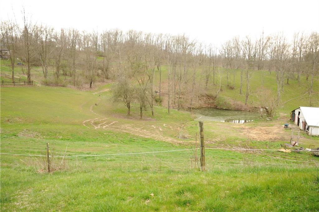 813 Valley View Road Eighty Four, PA 15330 - Photo 3 of 24
