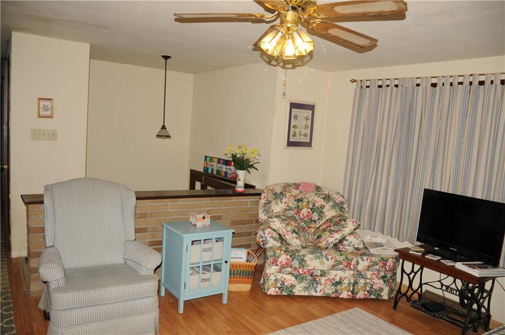 813 Valley View Road Eighty Four, PA 15330 - Photo 7 of 24