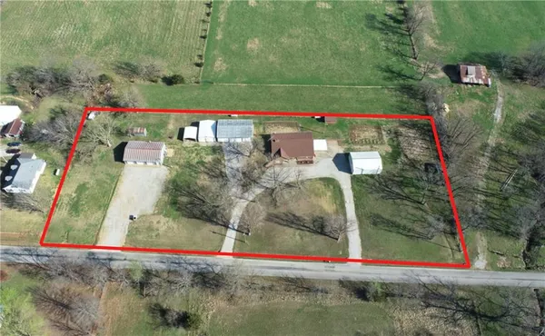 $347,500 | 3705 Lake Hill Road, El Dorado Springs, MO 64744