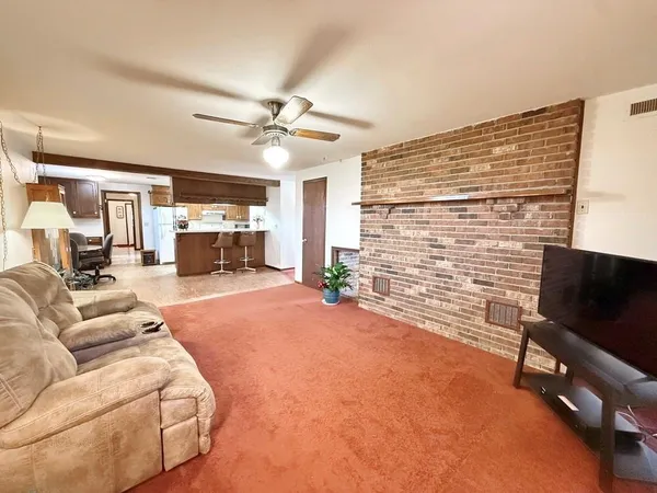 $347,500 | 3705 Lake Hill Road, El Dorado Springs, MO 64744