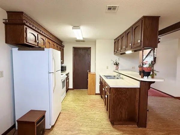 $347,500 | 3705 Lake Hill Road, El Dorado Springs, MO 64744