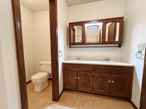 $347,500 | 3705 Lake Hill Road, El Dorado Springs, MO 64744