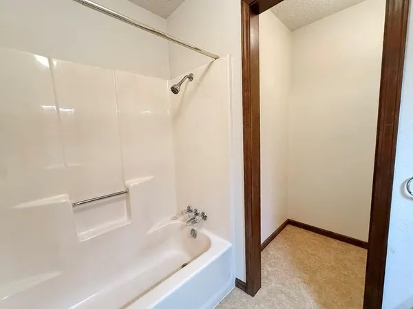 $347,500 | 3705 Lake Hill Road, El Dorado Springs, MO 64744