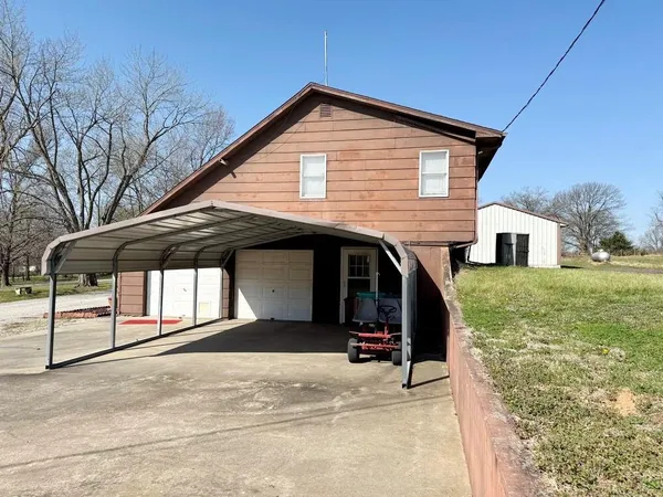 $347,500 | 3705 Lake Hill Road, El Dorado Springs, MO 64744