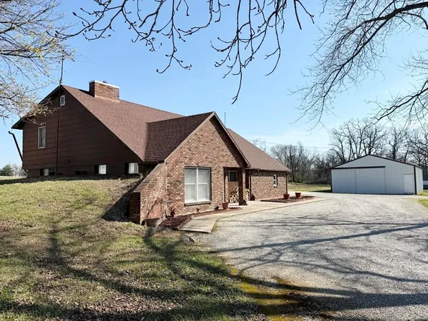 $347,500 | 3705 Lake Hill Road, El Dorado Springs, MO 64744