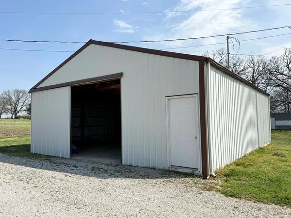 $347,500 | 3705 Lake Hill Road, El Dorado Springs, MO 64744