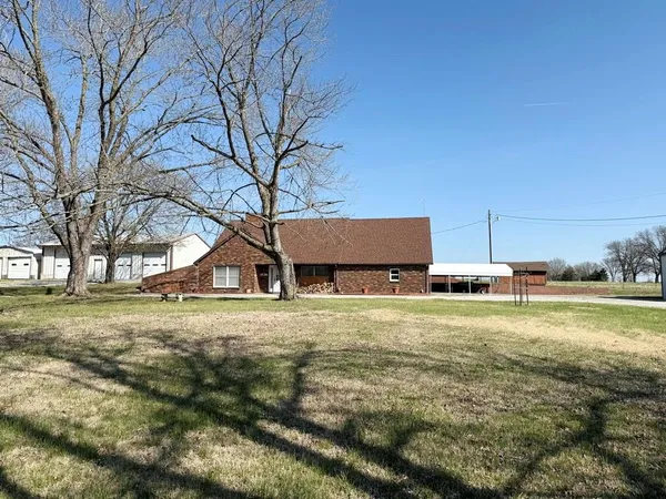 $347,500 | 3705 Lake Hill Road, El Dorado Springs, MO 64744