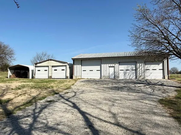 $347,500 | 3705 Lake Hill Road, El Dorado Springs, MO 64744